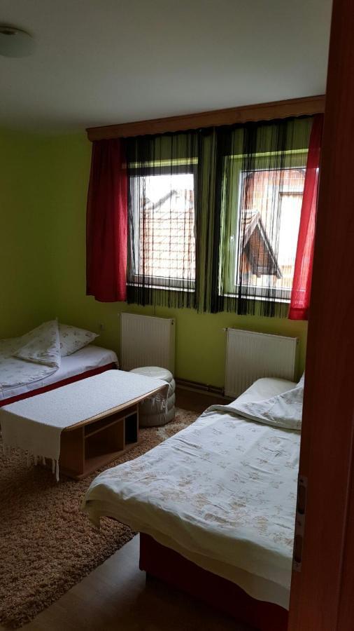Apartmani Malina 3 比耶利纳 外观 照片